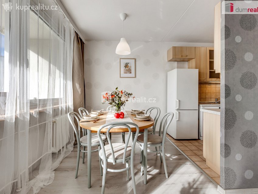 Prodej bytu 3+1 82 m^2 Zázvorkova, Praha 13 