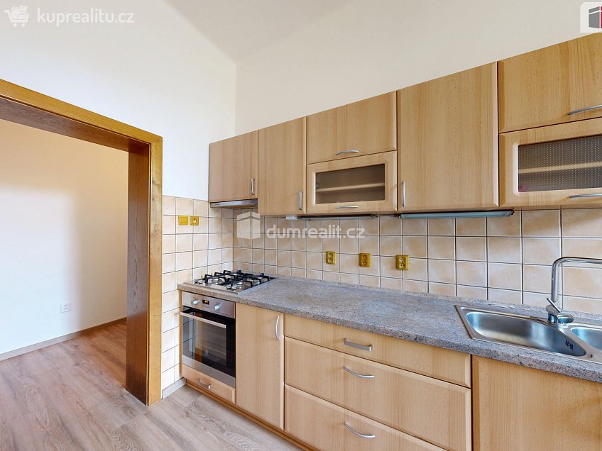 Pronájem bytu 2+1 70 m^2 Nákladní, Opava 