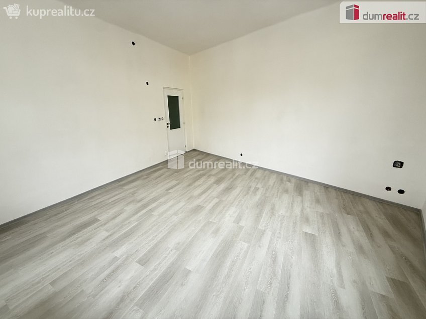 Pronájem bytu 1+1 43 m^2 Marie Cibulkové, Praha 4 