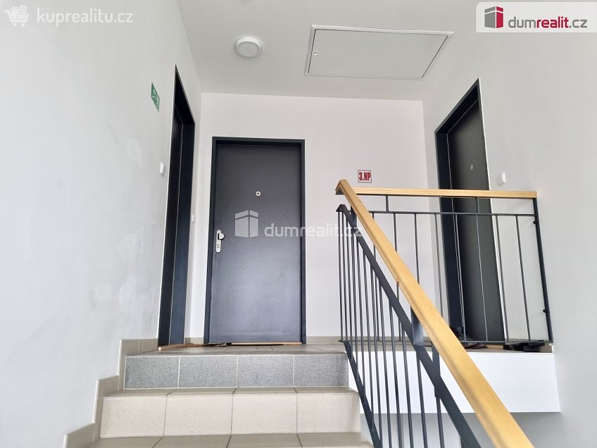 Pronájem bytu 2+kk 51 m^2 Na Cihelně, Klíčany 