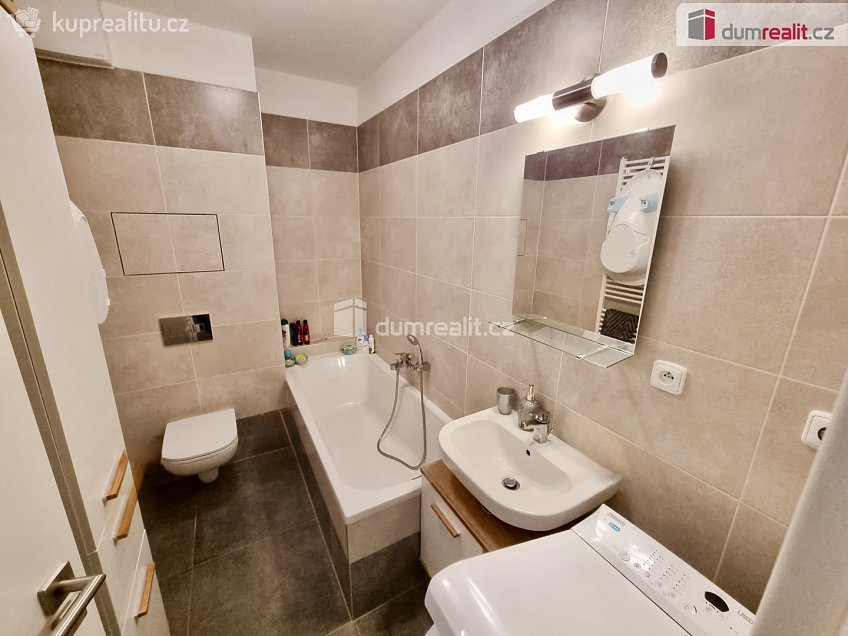 Pronájem bytu 2+kk 51 m^2 Na Cihelně, Klíčany 