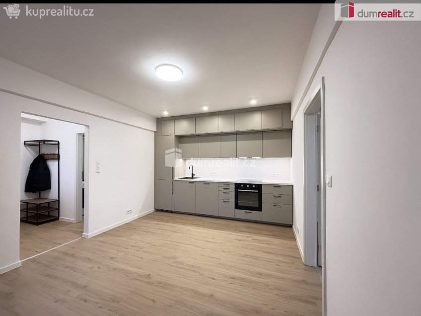 Pronájem bytu 2+kk 42 m^2 Resslova, Ústí nad Labem 