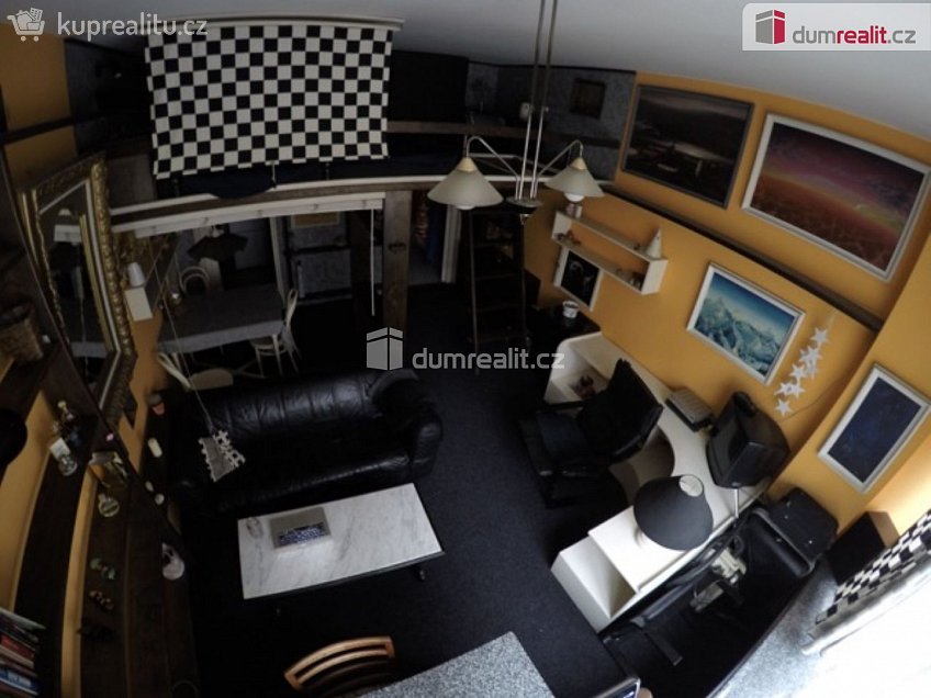 Pronájem bytu 1+kk 36 m^2 Soukenická, Praha 1 