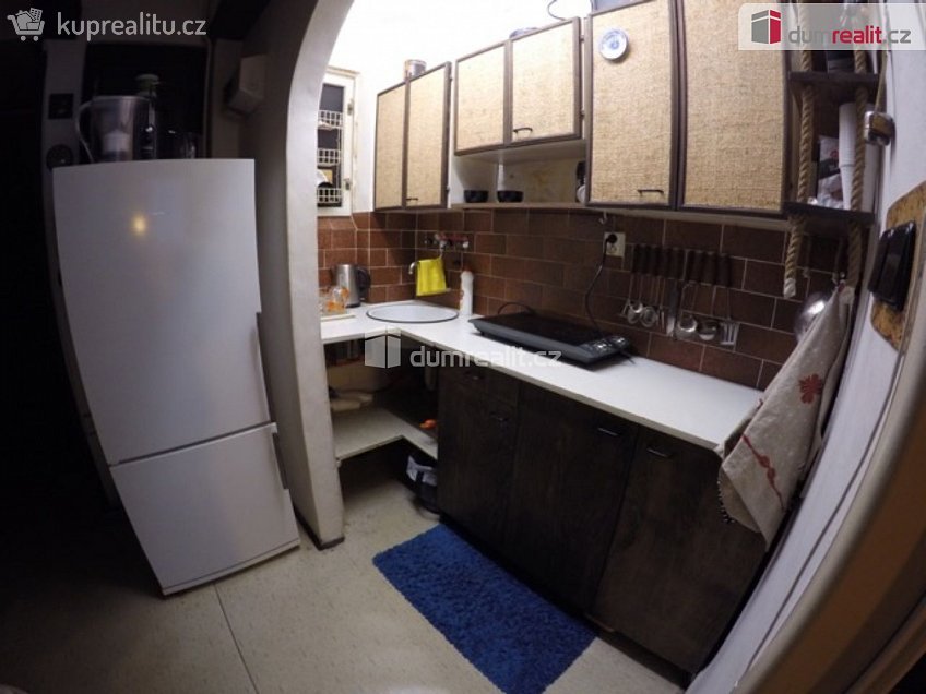 Pronájem bytu 1+kk 36 m^2 Soukenická, Praha 1 