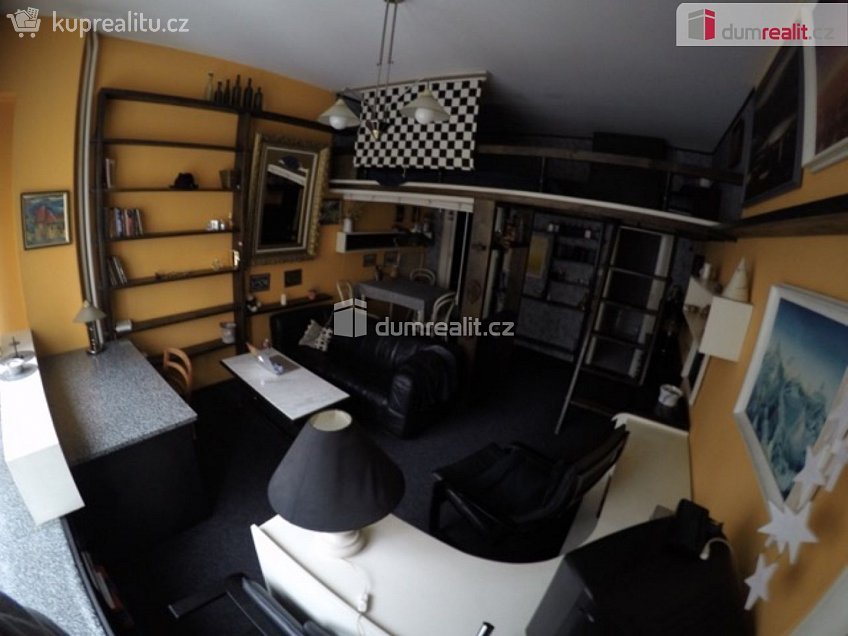 Pronájem bytu 1+kk 36 m^2 Soukenická, Praha 1 