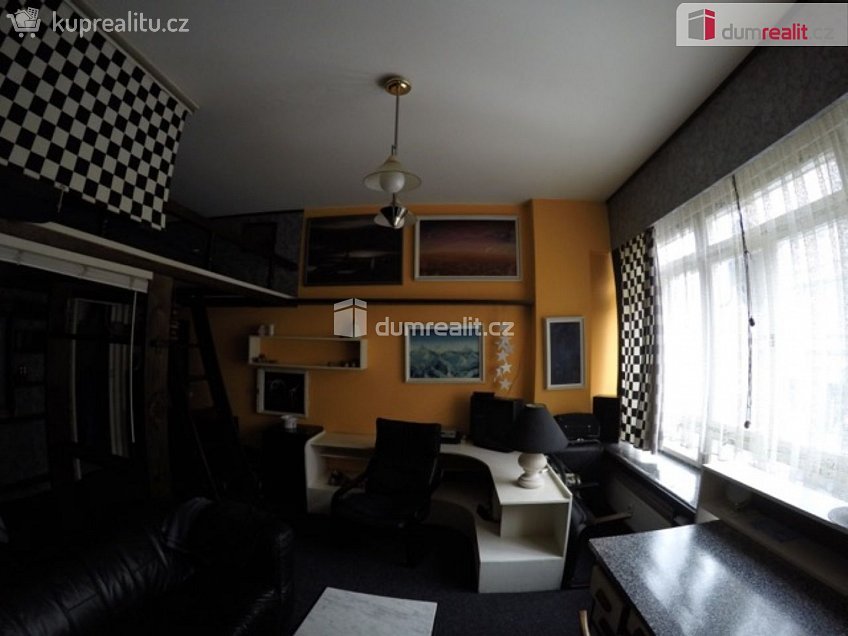 Pronájem bytu 1+kk 36 m^2 Soukenická, Praha 1 