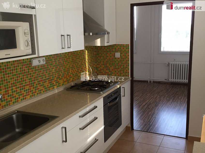 Pronájem bytu 3+1 73 m^2 Stříbrského, Praha 11 