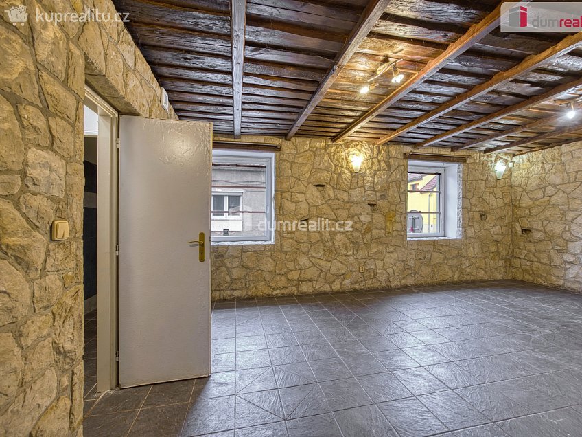 Pronájem bytu 3+kk 100 m^2 Janáčkova, Neratovice 