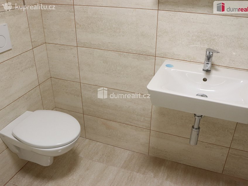 Pronájem bytu 3+kk 70 m^2 Vinařská, Hustopeče 