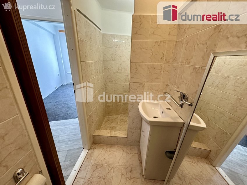 Pronájem bytu 1+kk 21 m^2 Moskevská, Ústí nad Labem 