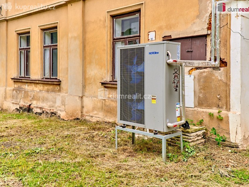 Prodej  rodinného domu 531 m^2 Lovečkovice, Lovečkovice 