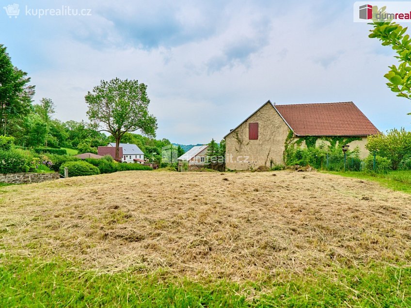 Prodej  rodinného domu 531 m^2 Lovečkovice, Lovečkovice 