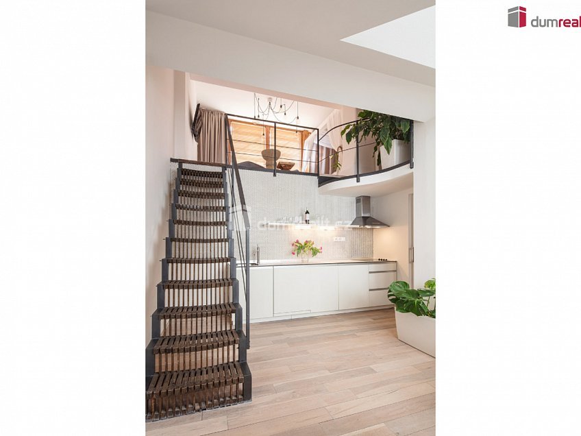 Pronájem bytu 1+1 38 m^2 Plzeňská, Praha 5 