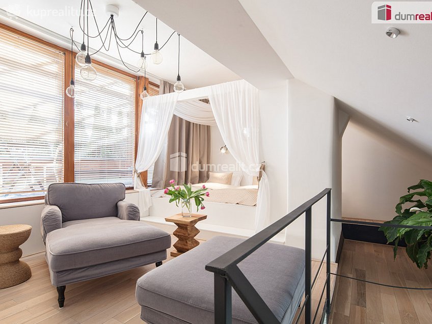 Pronájem bytu 1+1 38 m^2 Plzeňská, Praha 5 