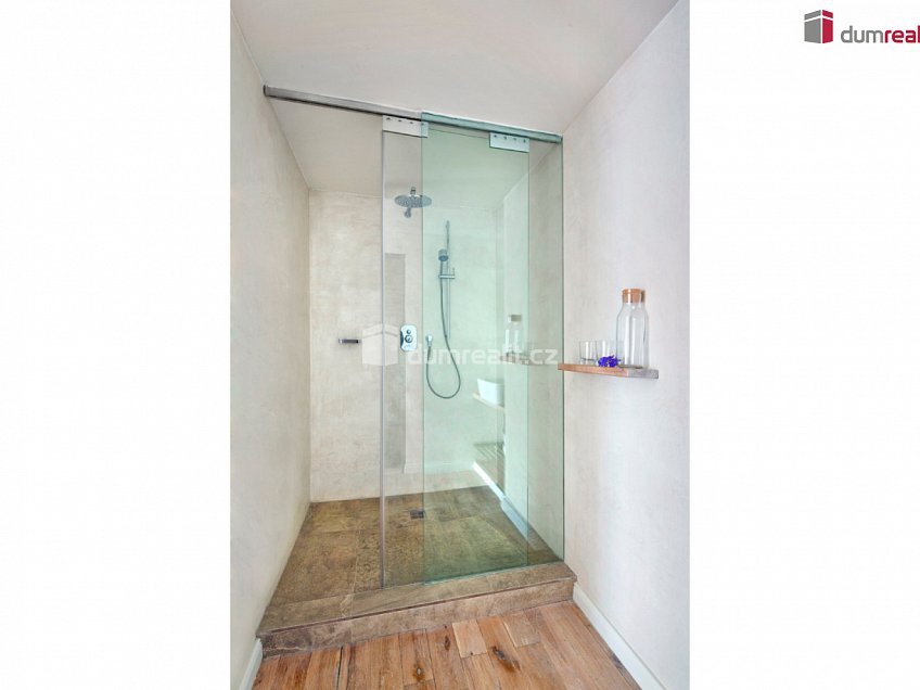 Pronájem bytu 2+kk 53 m^2 Plzeňská, Praha 5 