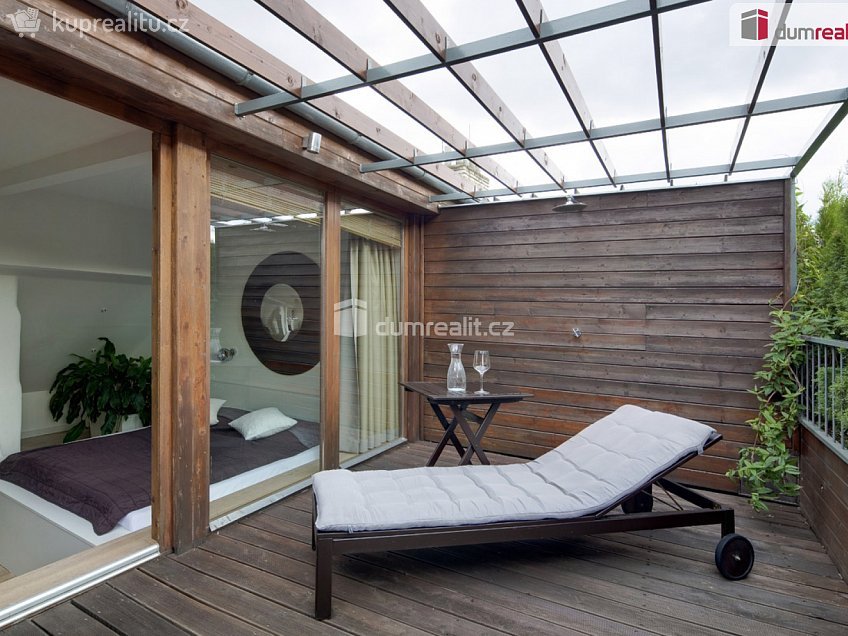 Pronájem bytu 2+kk 53 m^2 Plzeňská, Praha 5 