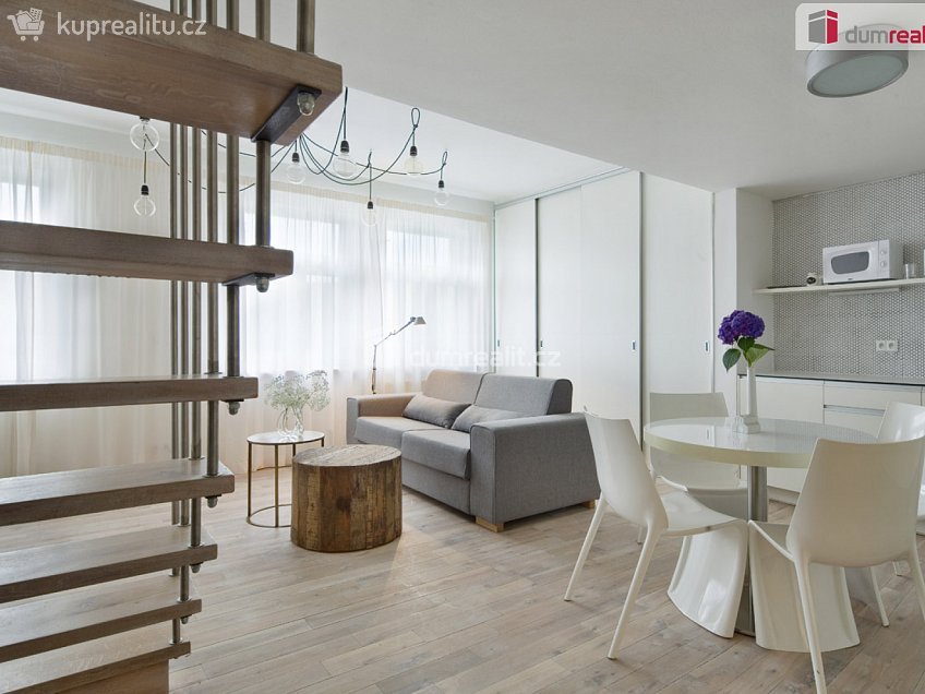 Pronájem bytu 2+kk 53 m^2 Plzeňská, Praha 5 