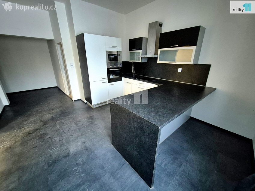 Pronájem bytu 1+1 62 m^2 Mikulášská, Aš 