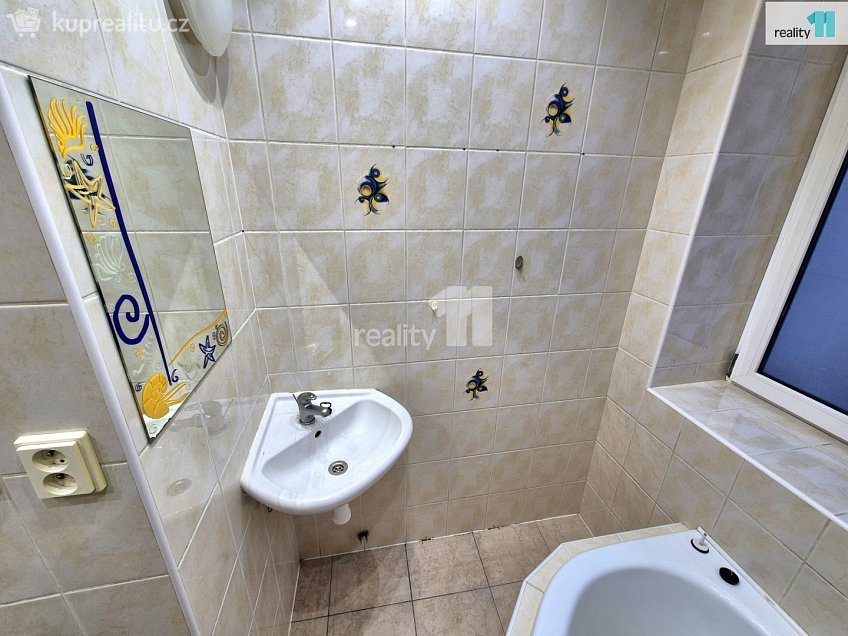 Pronájem bytu 1+1 62 m^2 Mikulášská, Aš 