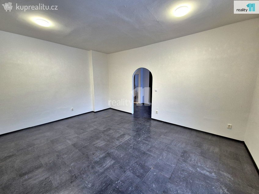 Pronájem bytu 1+1 62 m^2 Mikulášská, Aš 