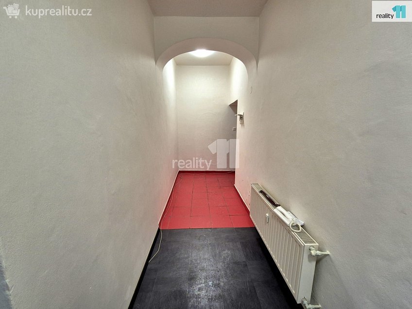 Pronájem bytu 1+1 62 m^2 Mikulášská, Aš 