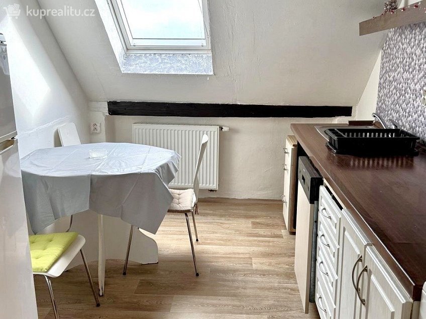 Pronájem bytu 2+1 46 m^2 Výškovská 54, Chodová Planá 