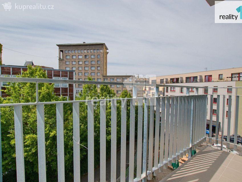 Pronájem bytu 2+kk 74 m^2 Papírová, Liberec 