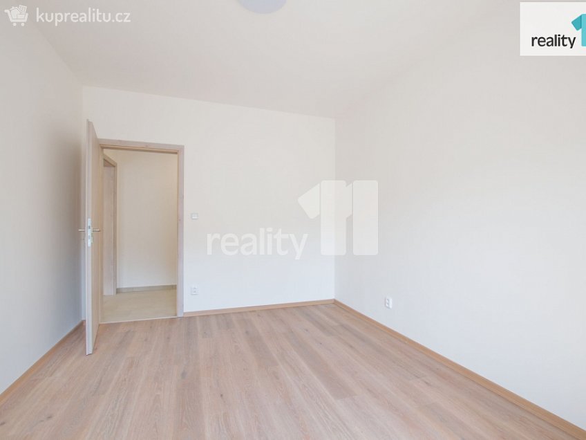Pronájem bytu 2+kk 74 m^2 Papírová, Liberec 
