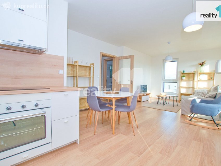 Pronájem bytu 2+kk 57 m^2 Kladenská, Liberec 