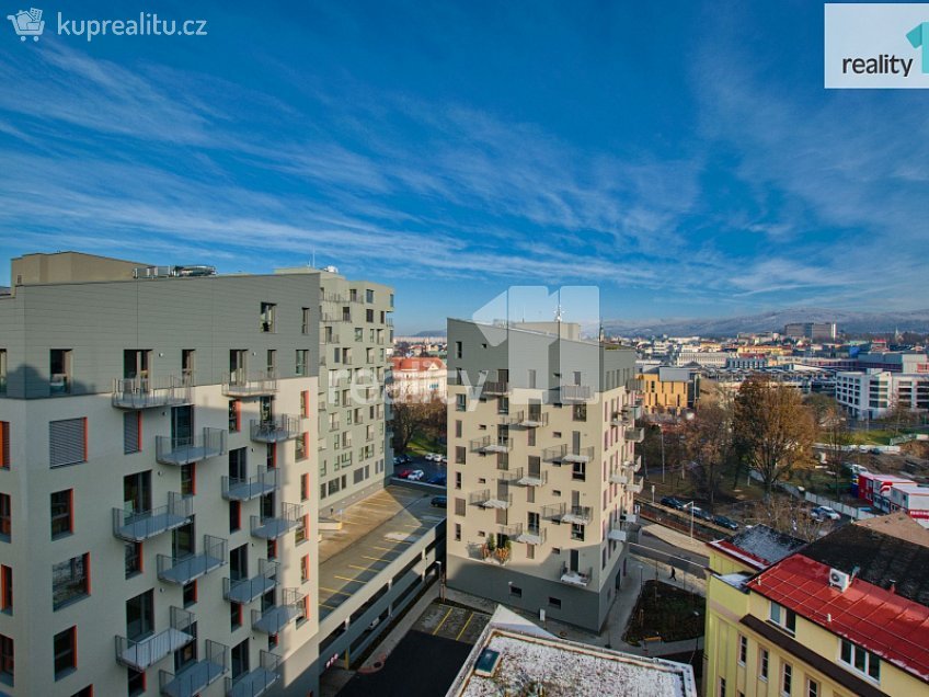 Pronájem bytu 2+kk 57 m^2 Kladenská, Liberec 