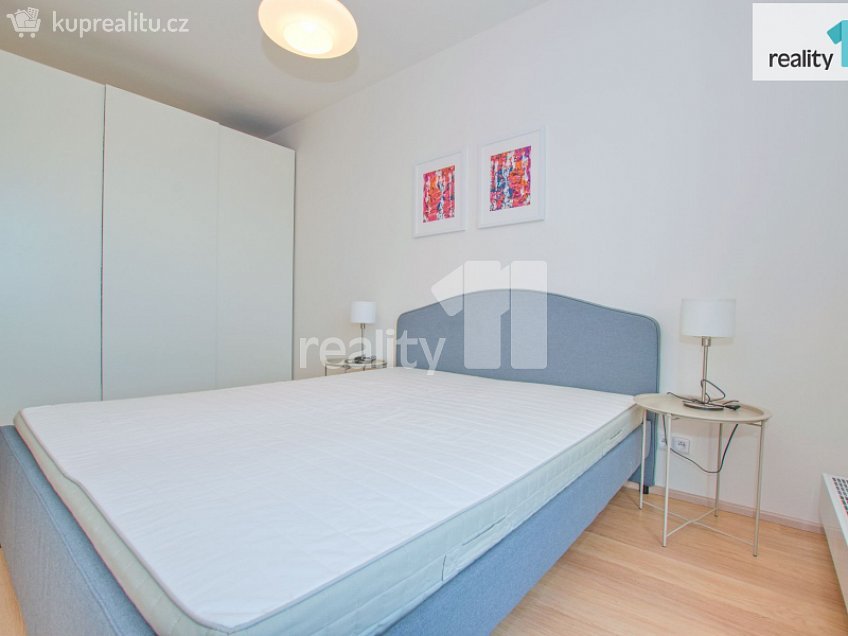 Pronájem bytu 2+kk 57 m^2 Kladenská, Liberec 