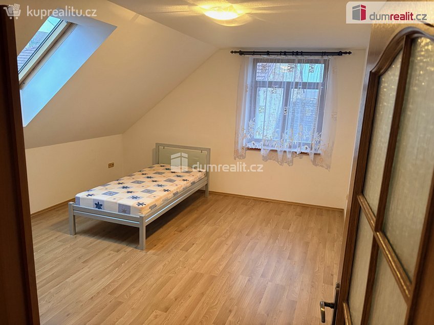 Pronájem bytu 5 a více 160 m^2 Kosmákova, Hustopeče 