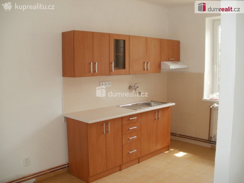 Pronájem bytu 2+1 45 m^2 Branky, Branky 