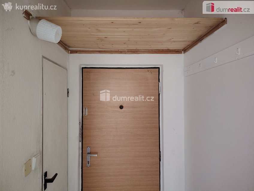 Pronájem bytu 1+kk 25 m^2 Želenická, Děčín 