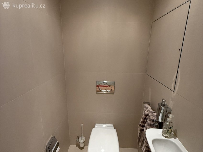 Prodej bytu 2+kk 70 m^2 Masarykova, Mariánské Lázně 