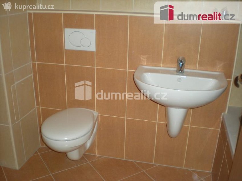 Pronájem bytu 2+kk 58 m^2 Petržílkova, Praha 13 