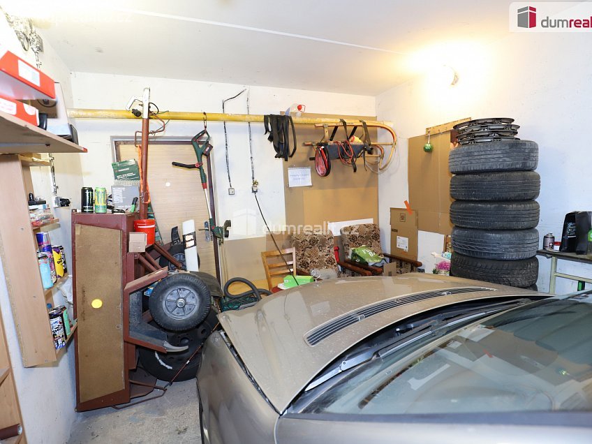 Prodej  garáže 21 m^2 Sídliště, Hroznětín 