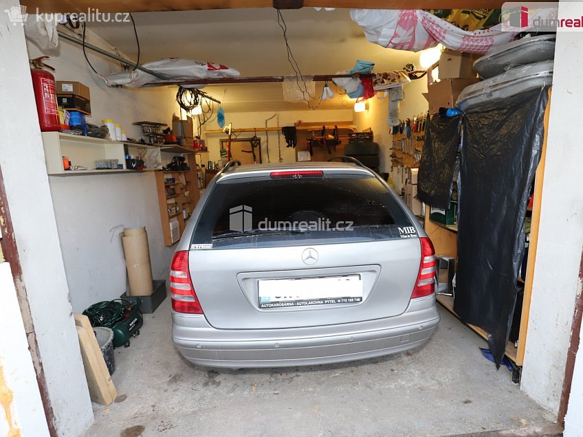 Prodej  garáže 21 m^2 Sídliště, Hroznětín 