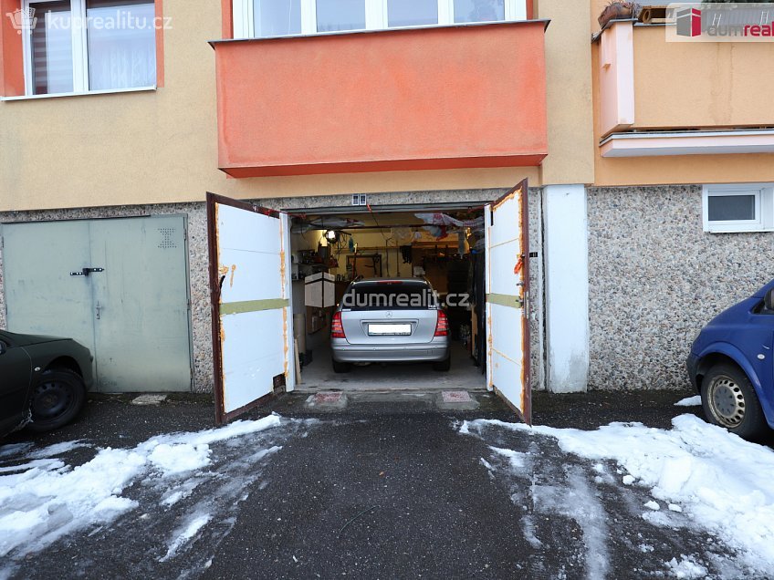 Prodej  garáže 21 m^2 Sídliště, Hroznětín 