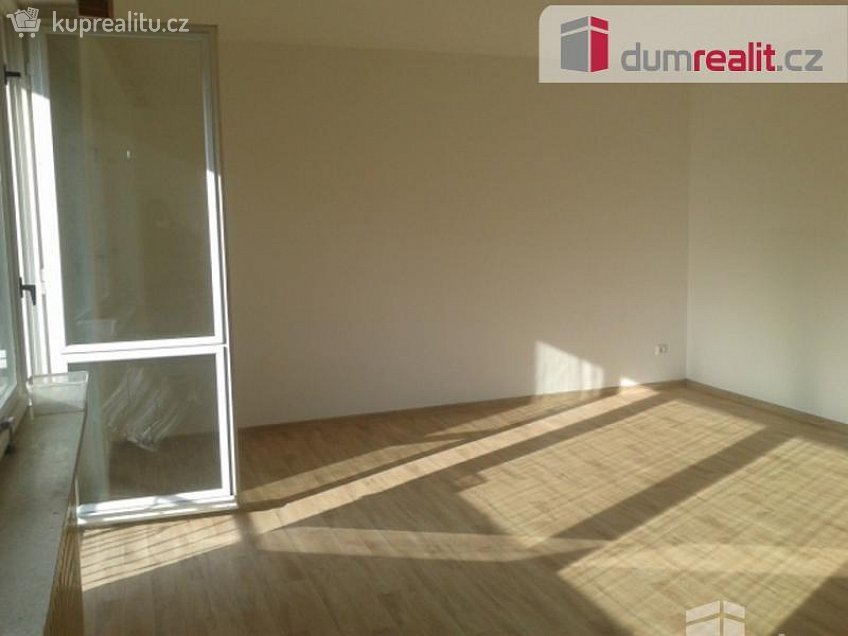 Pronájem bytu 3+1 95 m^2 Rumunská, Luhačovice 
