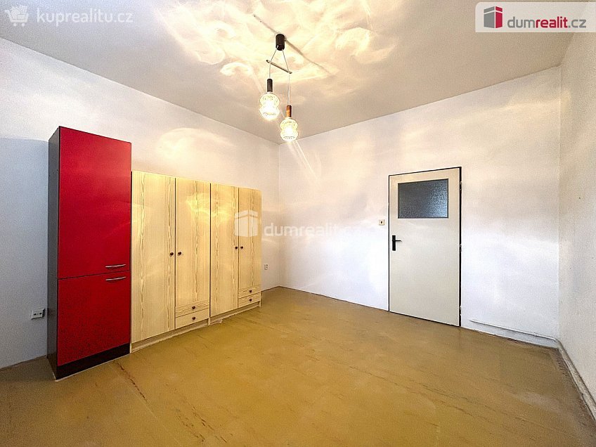 Prodej bytu 1+1 35 m^2 Tovární, Aš 