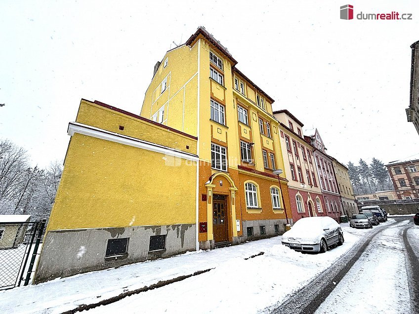 Prodej bytu 1+1 35 m^2 Tovární, Aš 