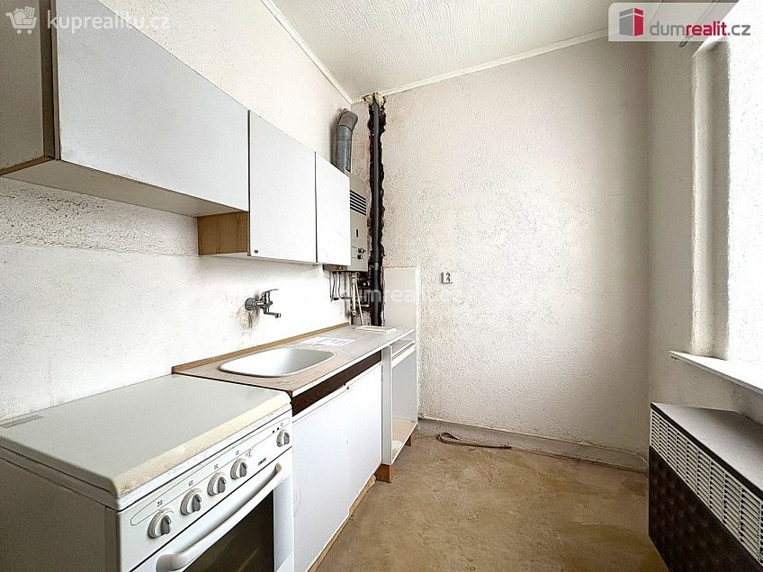 Prodej bytu 1+1 35 m^2 Tovární, Aš 