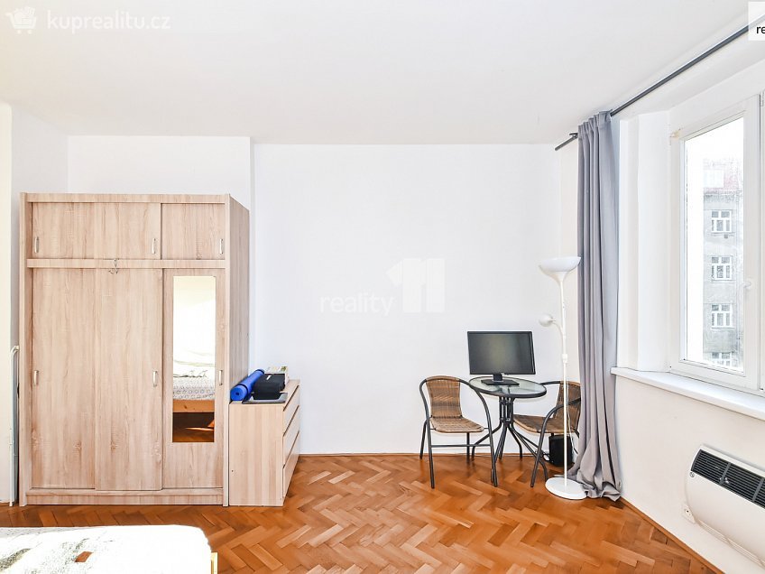 Prodej bytu 2+kk 38 m^2 Zoubkova, Praha 5 