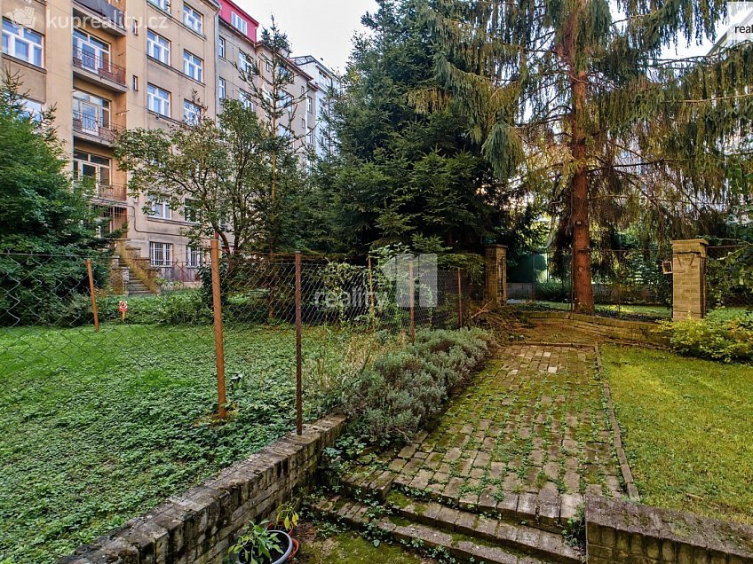 Prodej bytu 2+kk 38 m^2 Zoubkova, Praha 5 