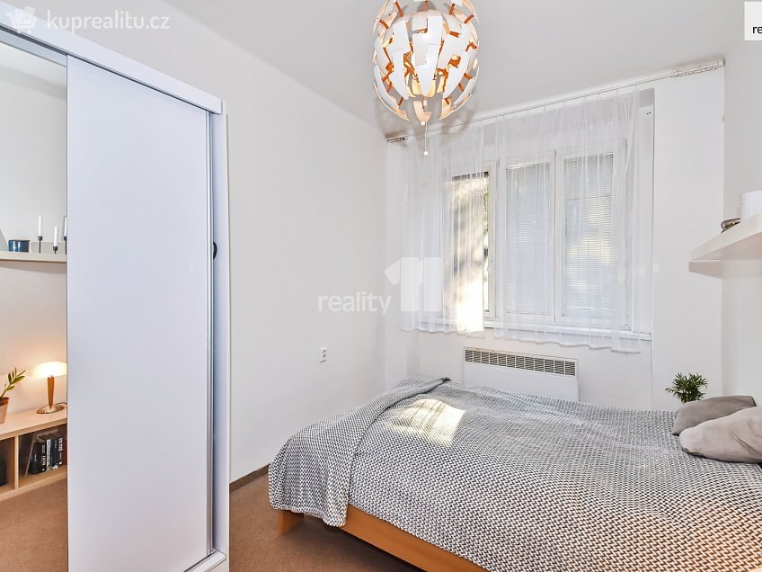 Prodej bytu 2+kk 38 m^2 Zoubkova, Praha 5 