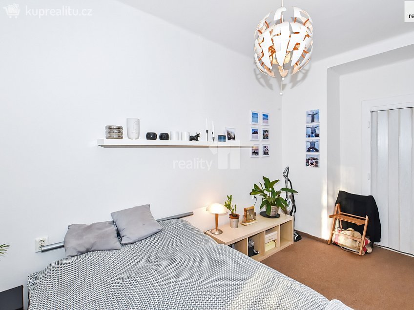 Prodej bytu 2+kk 38 m^2 Zoubkova, Praha 5 