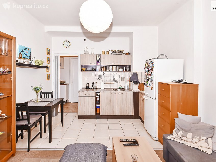 Prodej bytu 2+kk 38 m^2 Zoubkova, Praha 5 