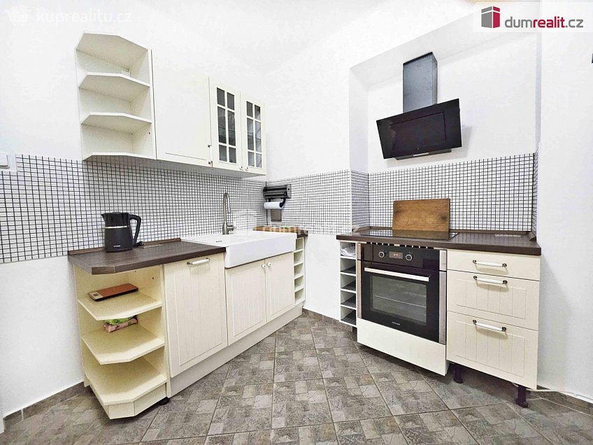 Pronájem bytu 2+1 62 m^2 Anenská, Litoměřice 