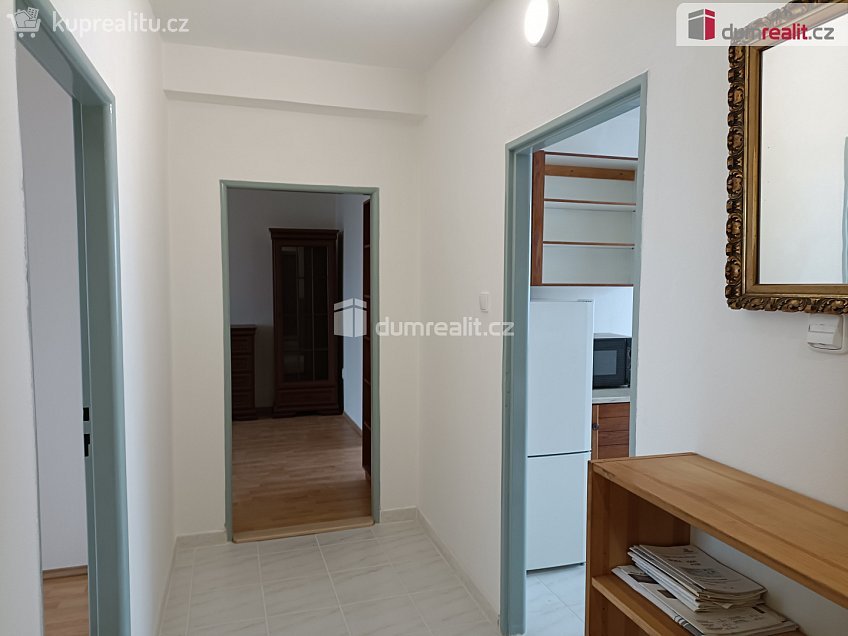 Pronájem bytu 4+1 91 m^2 Na Třebešíně, Praha 10 